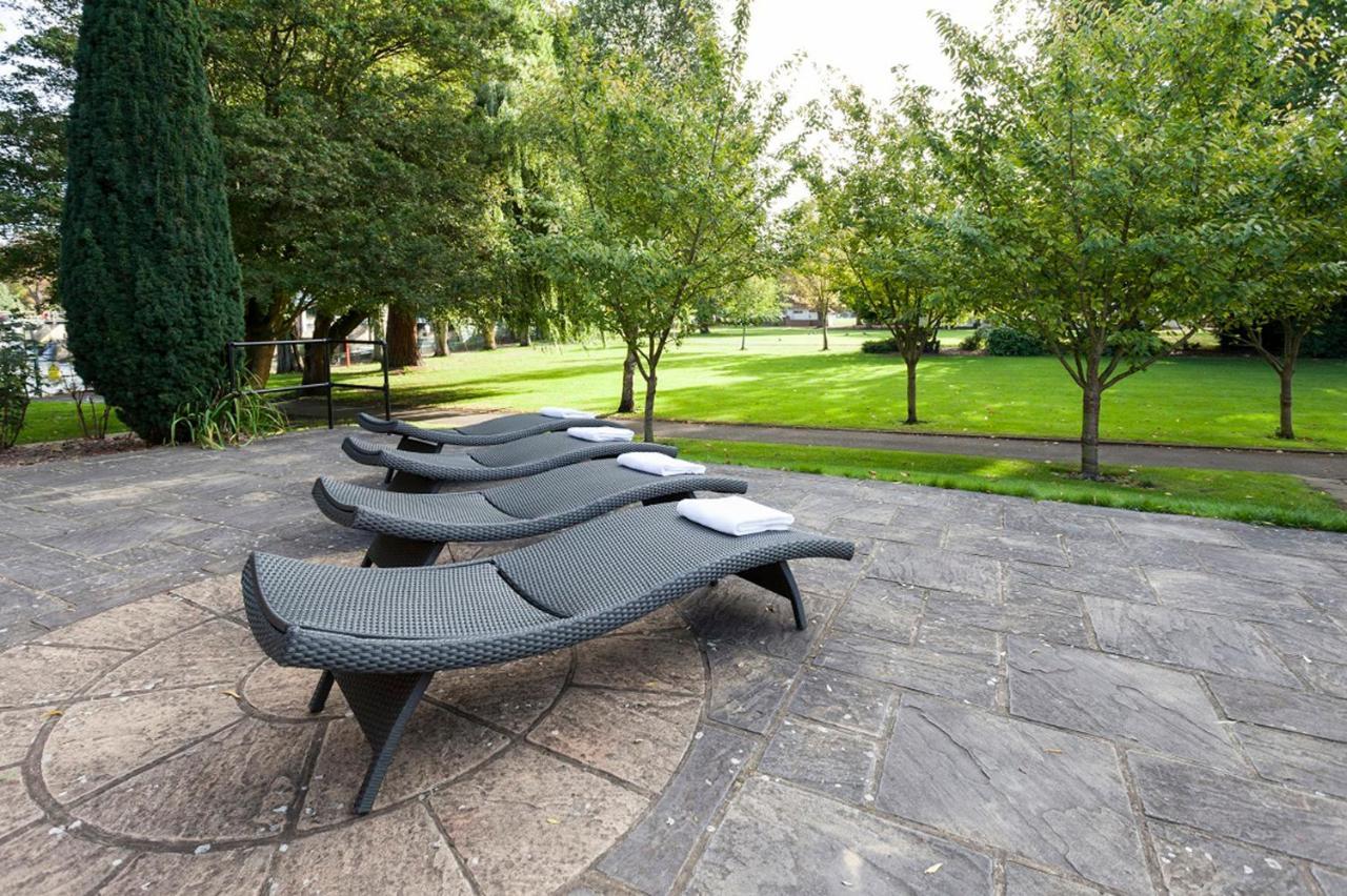The Lensbury Resort Teddington Dış mekan fotoğraf