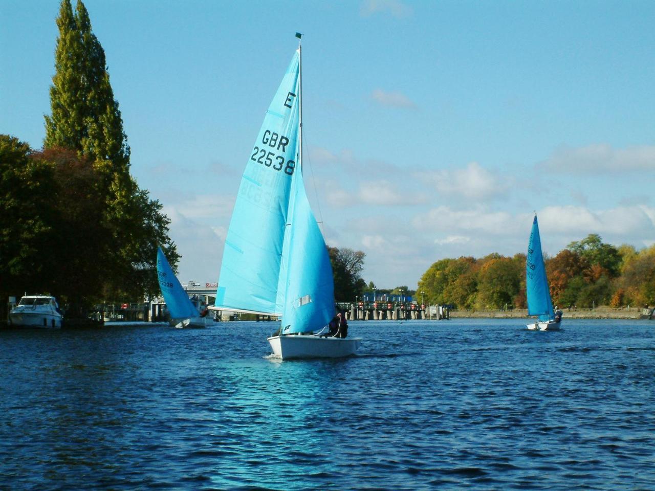 The Lensbury Resort Teddington Dış mekan fotoğraf